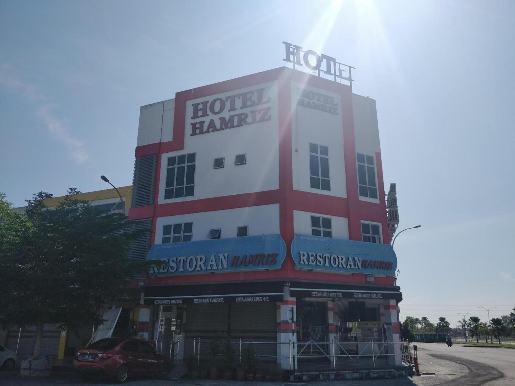 Oyo 90995 Hotel Nk Impian Seri Iskandar Exterior foto